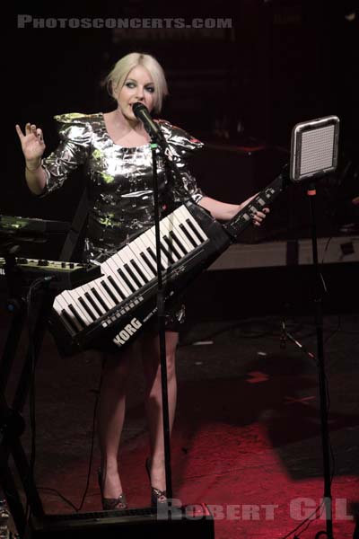 LITTLE BOOTS - 2009-11-06 - PARIS - La Cigale - 